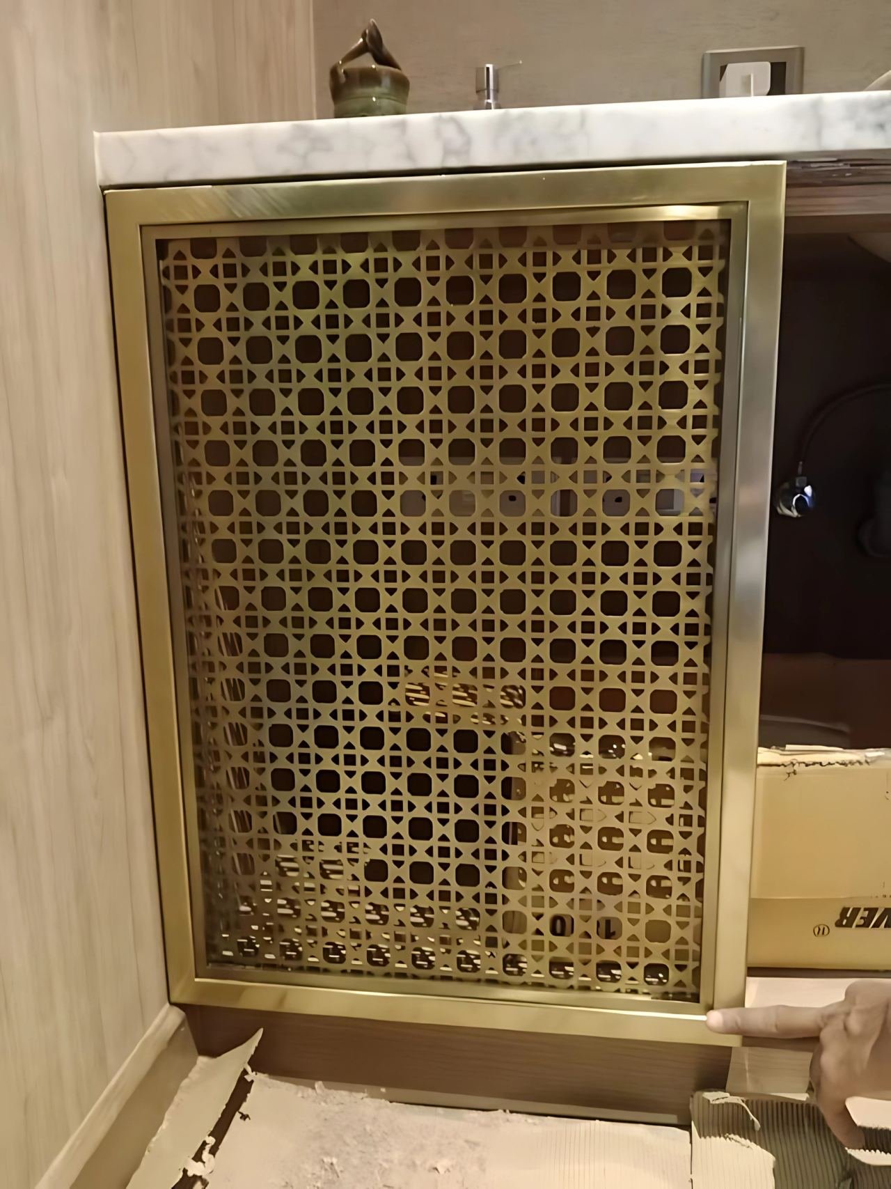 Decorative metal screen and partition