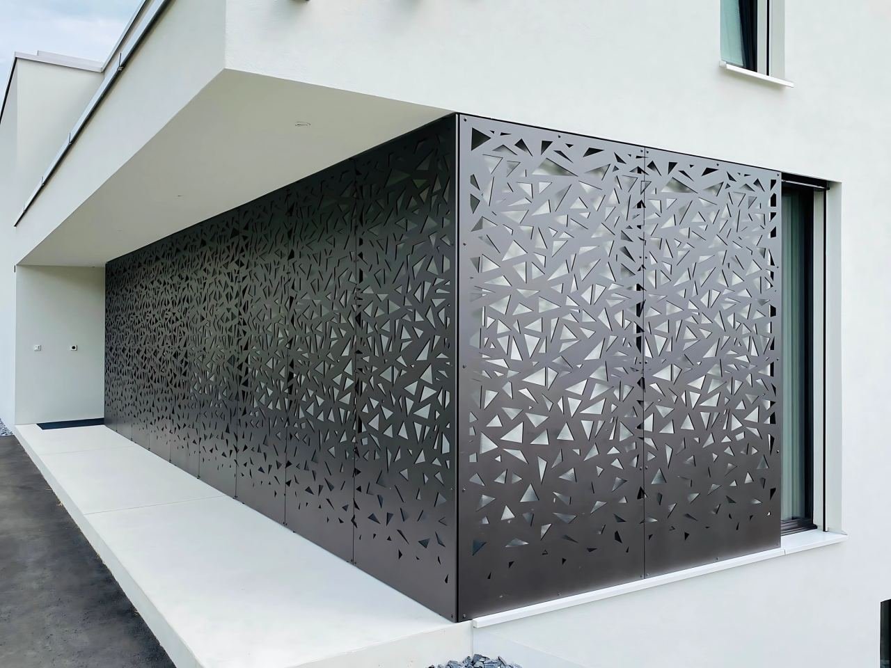 Decorative metal screen and partition
