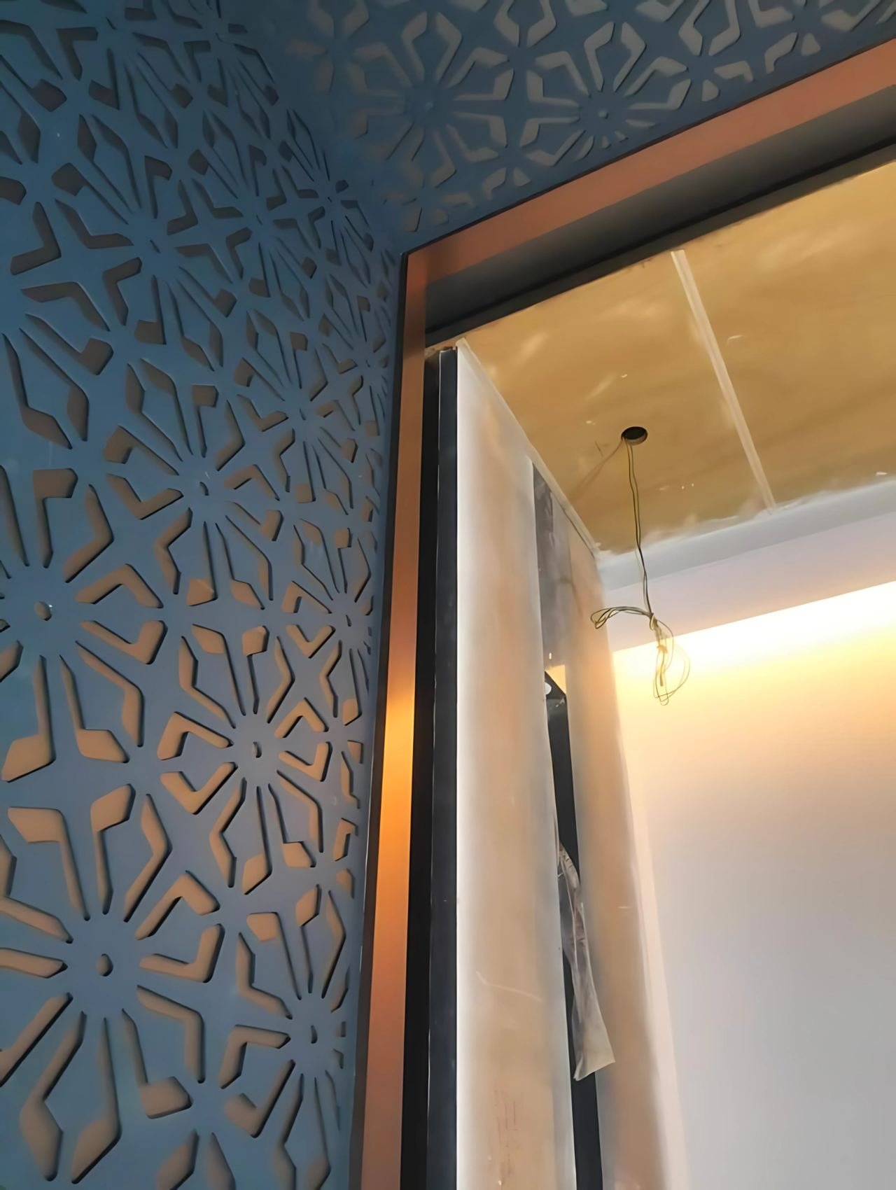 Metal ceiling panel