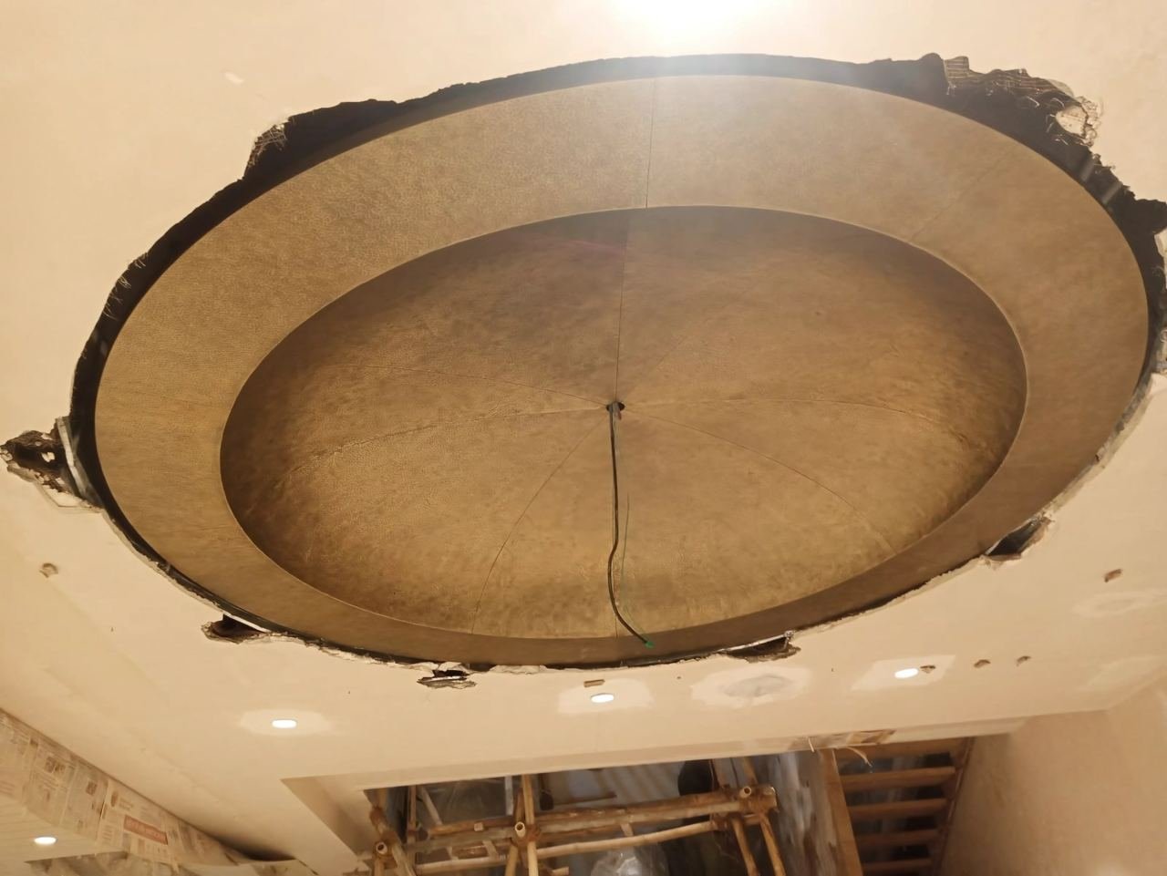 Metal ceiling panel