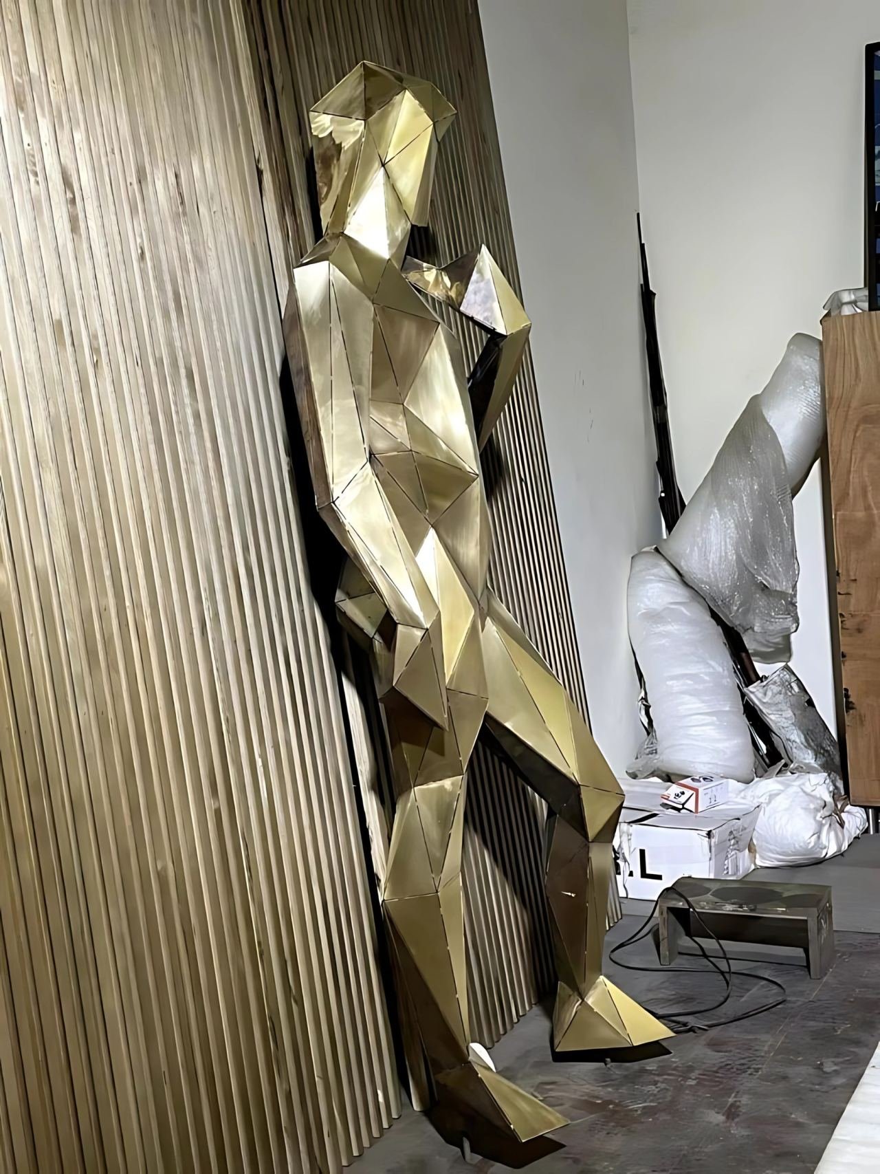 Metal sculpture