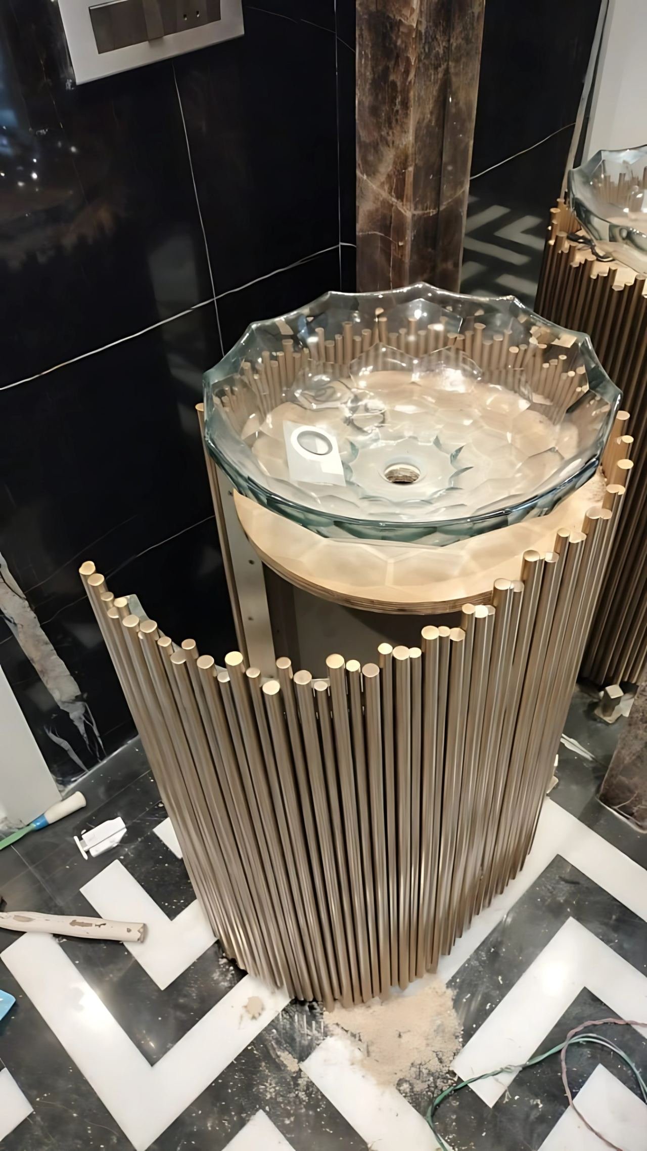 Metal vanity unit