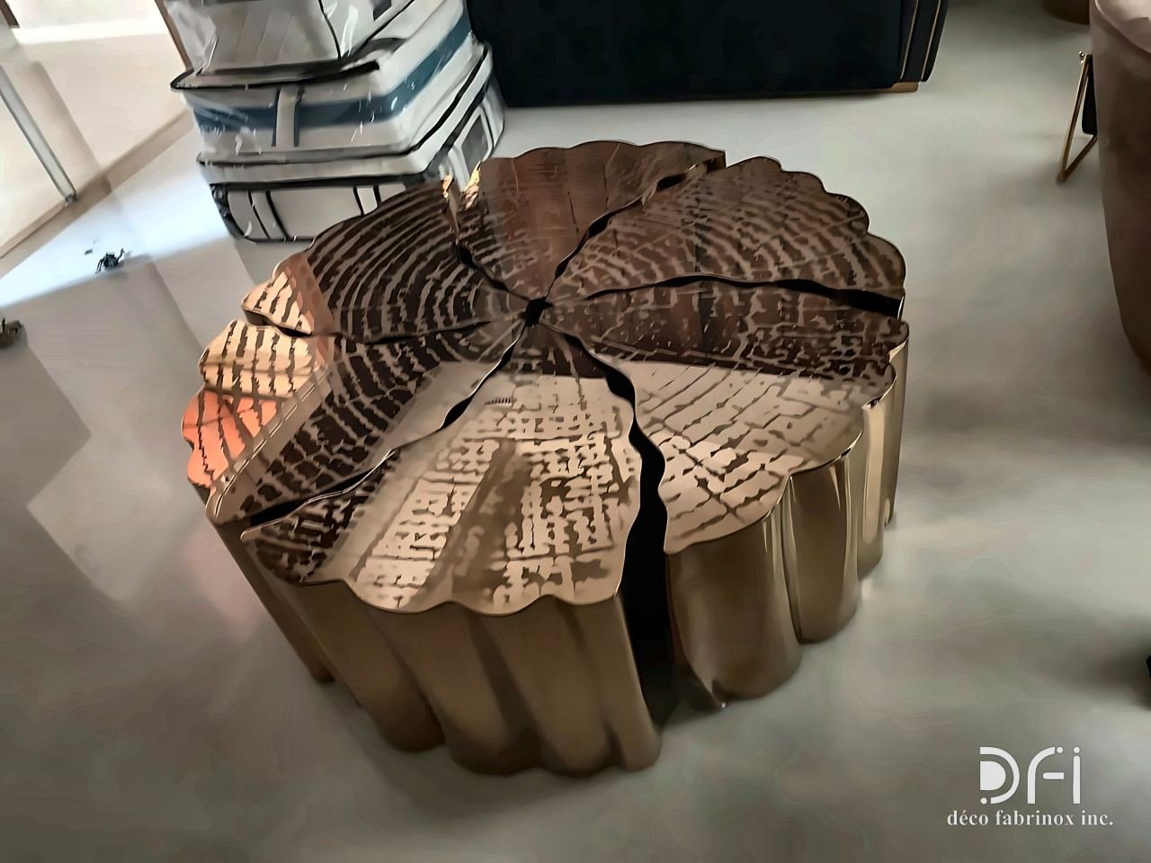 Tree-stump table in polished copper and bronze