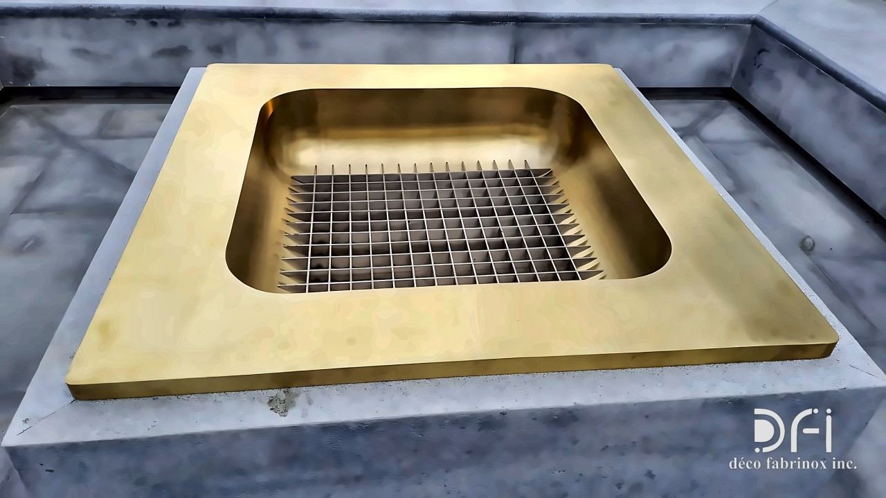 Brass fire tray with a steel grate